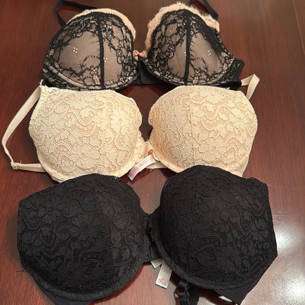 3 Bras. 38D. Cream Bra & Black Bra Xhilararion. 2 Tone Bra Adore Me. - Picture 9 of 12